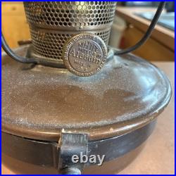 Aladdin Railroad Wall Mount Kerosene Oil Lamp Nu-TYPE B