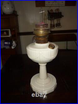 Aladdin Tall Lincoln Drape Oil Kerosene Lamp Font Alacite Model B 1940-49