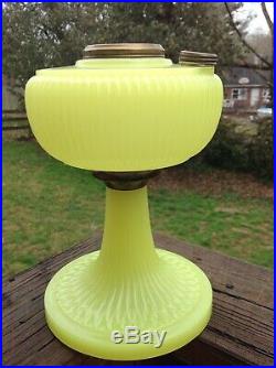 Aladdin Vertique B-88 Yellow Moonstone mantle oil lamp
