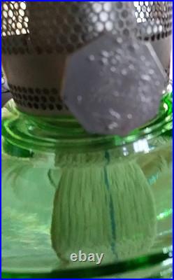 Aladdin Washington Drape Glass Oil Lamp Green Glass withnew Lox-On lamp Mantle