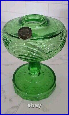 Aladdin Washington Drape Green Kerosene Oil Lamp Model B Burner Uranium Glass