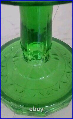 Aladdin Washington Drape Green Kerosene Oil Lamp Model B Burner Uranium Glass