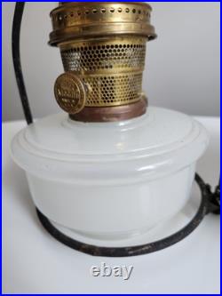 Aladdin White Moonstone Model B Hanging Oil Lamp With Original 716 Glass Shade