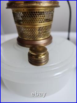 Aladdin White Moonstone Model B Hanging Oil Lamp With Original 716 Glass Shade