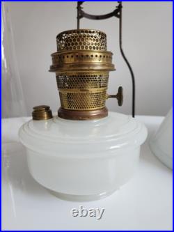 Aladdin White Moonstone Model B Hanging Oil Lamp With Original 716 Glass Shade