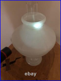 Aladdin White Venetian Oil Lamp Model 100 With Model B Burner And Shade 1932-193