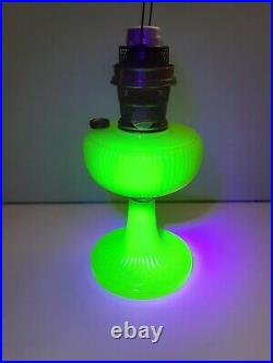 Aladdin Yellow Moonstone Vertique 1938 Kerosene Lamp Uranium Glass B -88 Glows