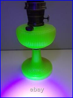 Aladdin Yellow Moonstone Vertique 1938 Kerosene Lamp Uranium Glass B -88 Glows