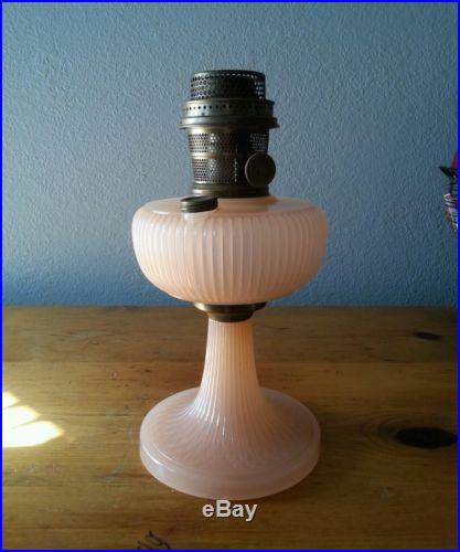 Aladdin kerosene/oil lamp ROSE VERTIQUE