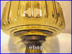 Amber Aladdin Corinthian Oil Lamp