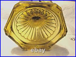 Amber Aladdin Corinthian Oil Lamp