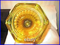 Amber Aladdin Corinthian Oil Lamp