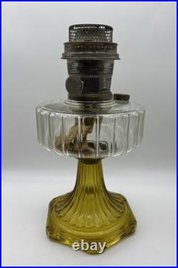 Antique 1936 Aladdin B-106 Corinthian Clear Over Amber Oil Lamp