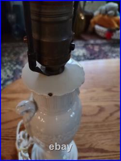 Antique 1940s Aladdin Alacite table lamp distinctive milk glass body 20.5 tall