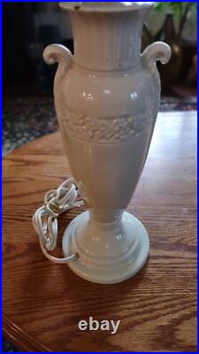 Antique 1940s Aladdin Alacite table lamp distinctive milk glass body 20.5 tall