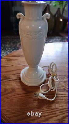 Antique 1940s Aladdin Alacite table lamp distinctive milk glass body 20.5 tall