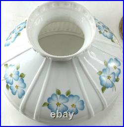 Antique ALADDIN Model 25 Oil Lamp with Beautiful Hand Painted Shade Artist Signed