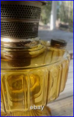 Antique ALADDIN Model-B Corinthian AMBER GLASS Oil-Kerosene Lamp 1930s LTS021