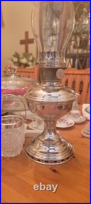 Antique ALADDIN Table Oil Kerosene Lamp Nickel Model No. 11 Chicago USA Working