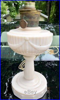 Antique Aladdin Alacite Lincoln Drape Nu-Type B Burner Kerosene Oil Lamp. Mint