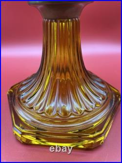 Antique Aladdin B-101 Amber Corinthian Oil Lamp With Burner and Chimney