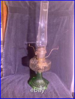 Antique Aladdin Clear Top/Green Base Corinthian Lamp, 1935-36 withNu-Type B Burner