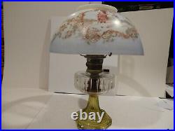 Antique Aladdin Corinthin oil lamp