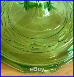 Antique Aladdin Emerald Green Washington Drape Glass Hurricane Kerosene Lamp