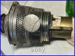 Antique Aladdin Green Beta Crystal Corinthian Oil Lamp 1935-1936 With Shade