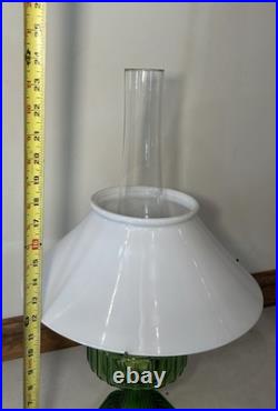 Antique Aladdin Green Beta Crystal Corinthian Oil Lamp 1935-1936 With Shade