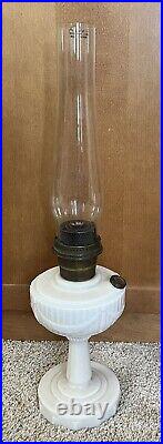 Antique Aladdin Lincoln Drape Oil Lamp Alacite