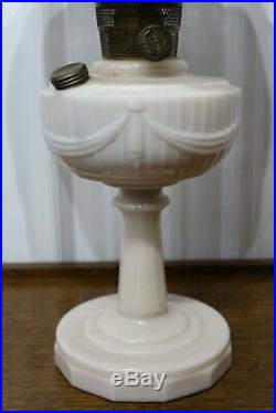 Antique Aladdin Lincoln Drapery Design Oil Kerosene Lamp With Shade And Chimney