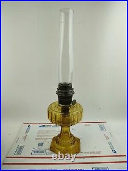 Antique Aladdin Oil Lamp Model B with Chimney Lighting Kerosene Collect works