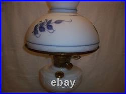 Antique Aladdin Table Oil Lamp Electrified Lincoln Drape Ivory Color