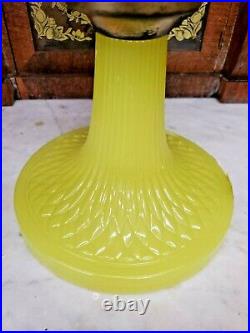 Antique Aladdin Vertique Yellow Glass Kerosene Lamp Mantle Lamp Co