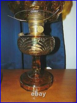 Antique Aladdin Washington Drape Amber Oil Lamp withShade Nu-type Burner