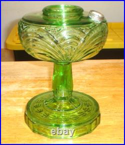 Antique Aladdin Washington Drape Green Uranium Oil Lamp Fount/Base Only Glows