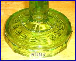 Antique Aladdin Washington Drape Green Uranium Oil Lamp Fount/Base Only Glows