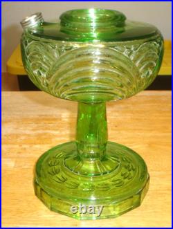 Antique Aladdin Washington Drape Green Uranium Oil Lamp Fount/Base Only Glows