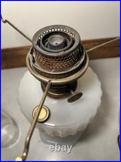 Antique Aladdin White Moonstone B-110 Corinthian Oil Lamp 1935-1936 With Shade