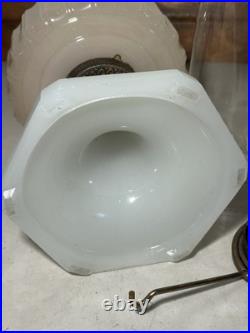 Antique Aladdin White Moonstone B-110 Corinthian Oil Lamp 1935-1936 With Shade