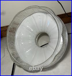 Antique Aladdin White Moonstone B-110 Corinthian Oil Lamp 1935-1936 With Shade