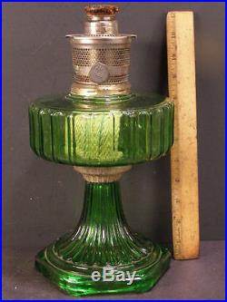 Antique Green Corinthian Pattern Aladdin Lincoln Drape Oil Kerosene Lamp Light
