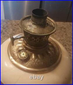 Antique Oil Lamp Aladdin Lamp Gone With The Wind Parlor Style