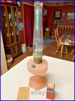 Antique Oil Lamp Aladdin Nu-Type Model B Pink. Excellent condition
