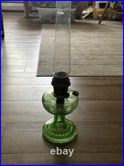 Antique Oil Lamp URAINIUM Glass Aladdin Nu-Type Model B Burner 23 No Damage