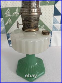 Antique Original Aladdin B125 Lamp(circa 1936) Wht Over Green Jadeite Moonstone