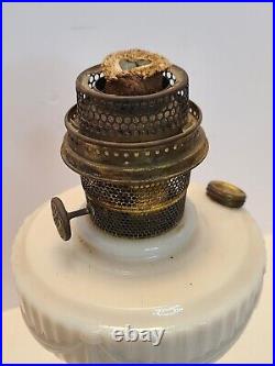 Antique Tall Aladdin Alacite'Lincoln Drape' Marbled White Custard Kerosene Lamp
