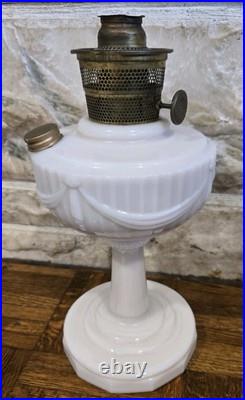 Antique / vintage Rare Aladdin B pink Alacite Lincoln Drape Kerosene / oil lamp