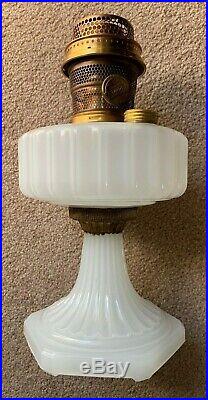 Awesome! Collector Quality! Aladdin White Moonstone B-110 Corinthian Glass Lamp